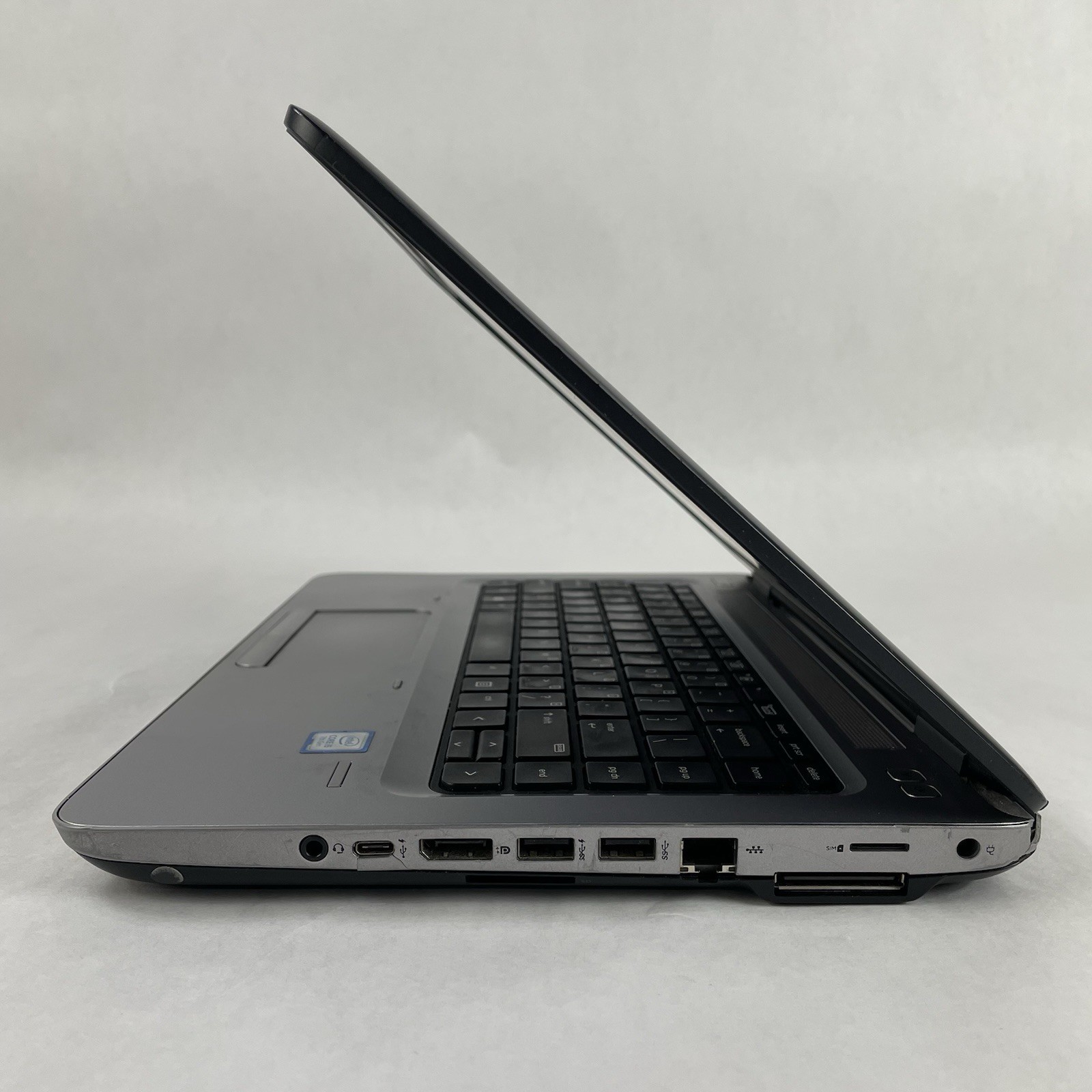 HP ProBook 640 G3 14″ i5-7200U 2.50 GHz 8 GB RAM No SSD/OS/AC/Batt – Bad Corner