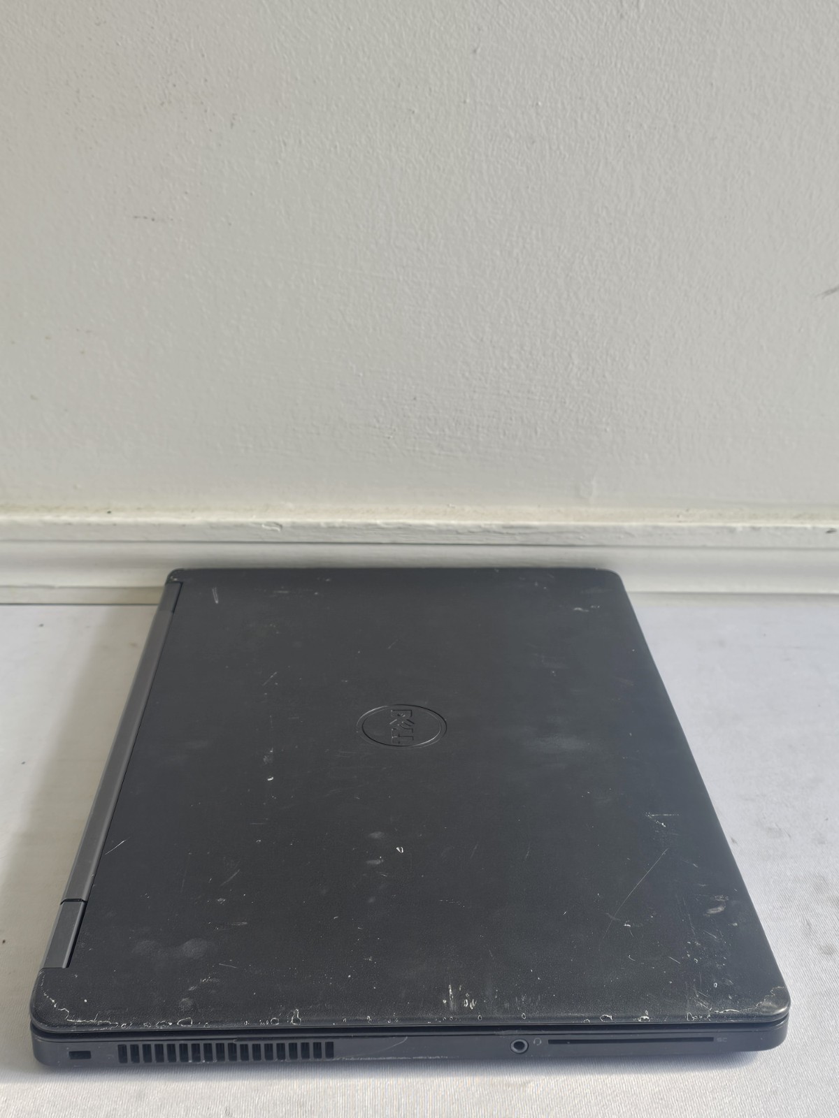 Dell Latitude E5550 Laptop – Intel i5-5300u – 8GB RAM – 120GB – Win 10 – READ