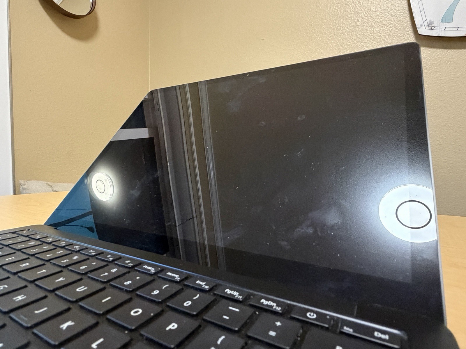 Microsoft Surface Laptop 3 13.5″ | i7-1065G7 | 16GB RAM | 256GB SSD | Used good