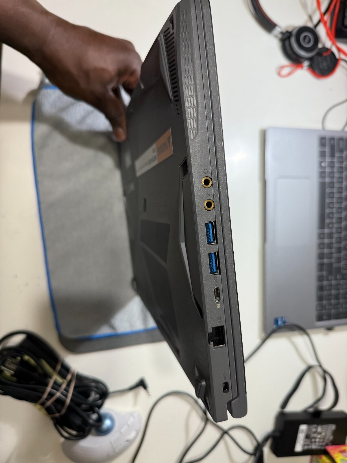MSI THIN B13UC GAMING LAPTOP, I5 64GB RAM & 8T STORAGE M.2/SSD