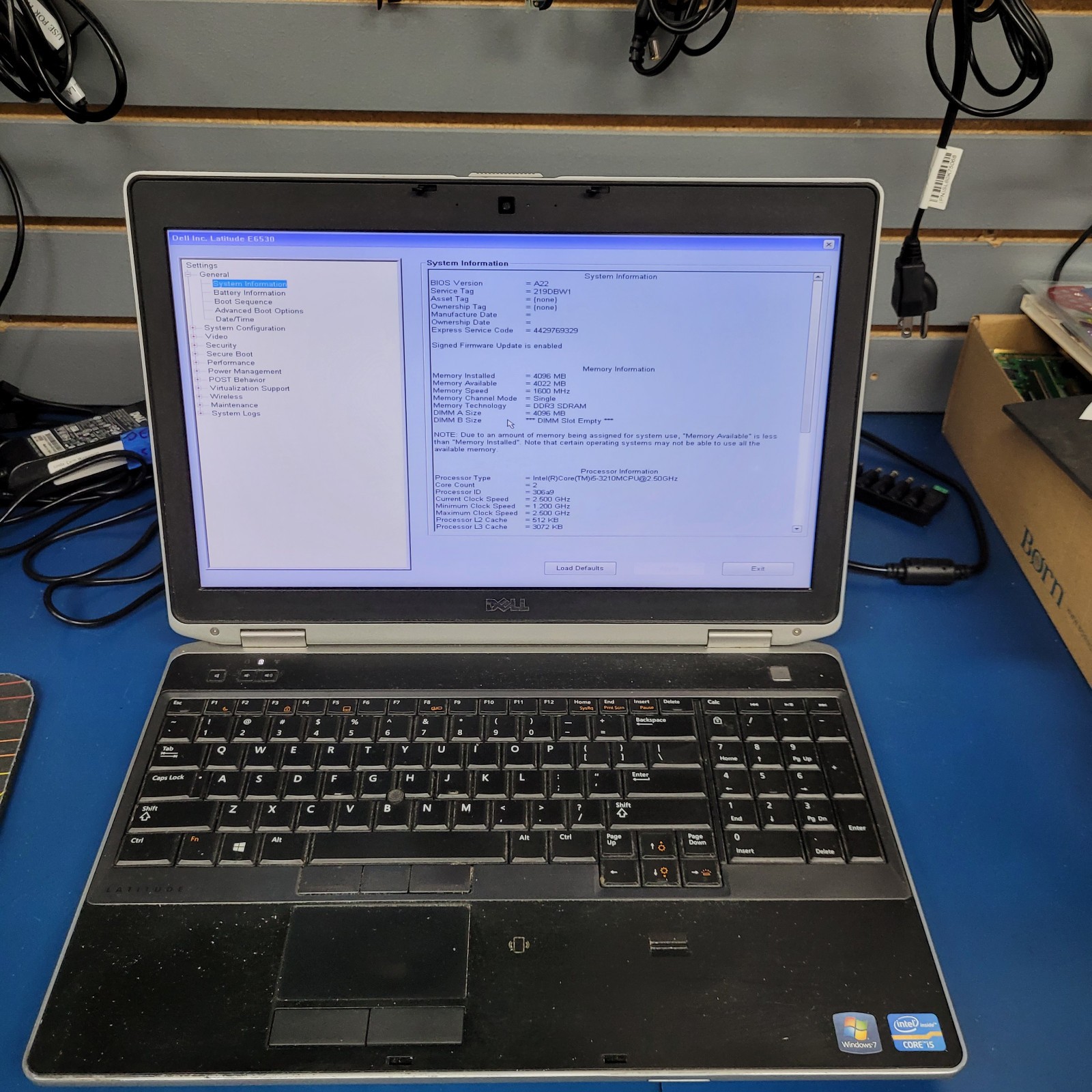 Dell Latitude E6530, Intel Core i5-3210M @2.50 GHz 4 GB RAM WINDOWS 11 + CHARGER