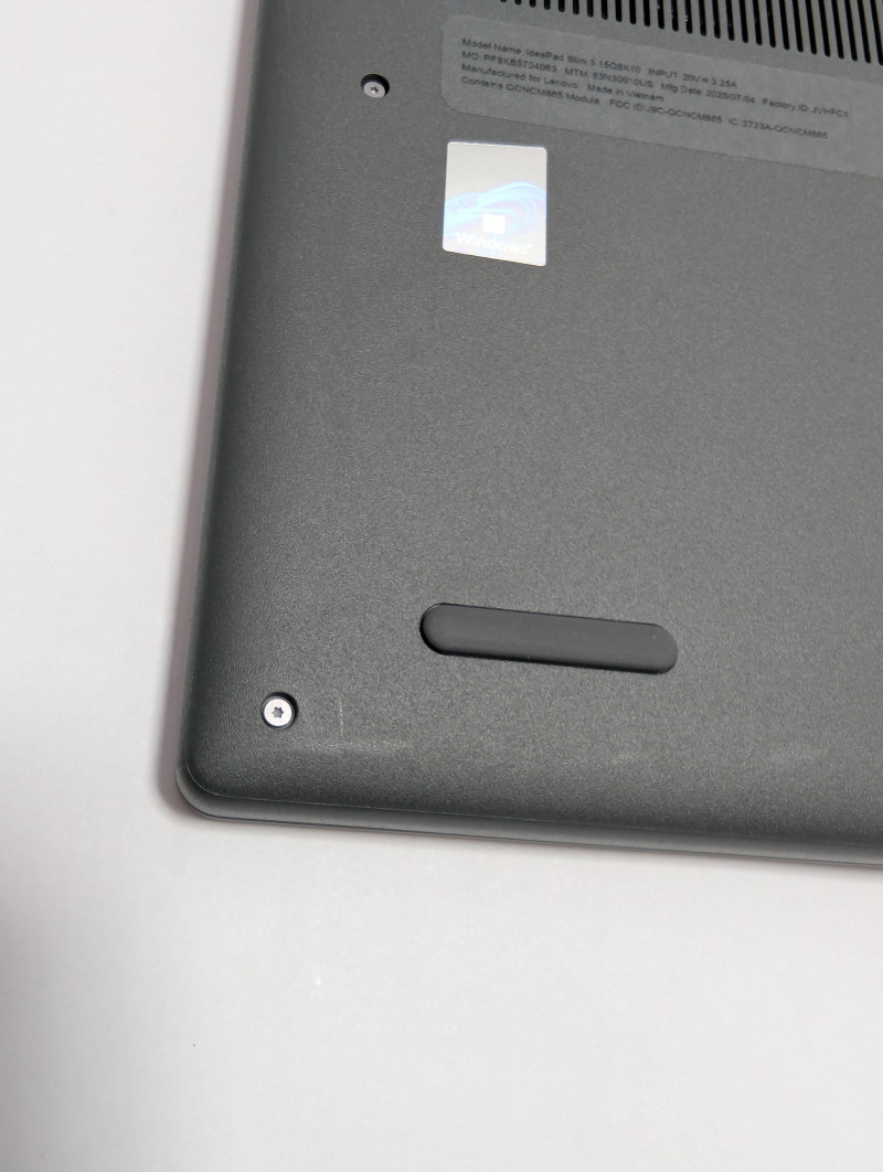 Lenovo IdeaPad Slim 3x Snapdragon X 16GB RAM 1TB SSD 15.6″ Touch WUXGA 1920×1200