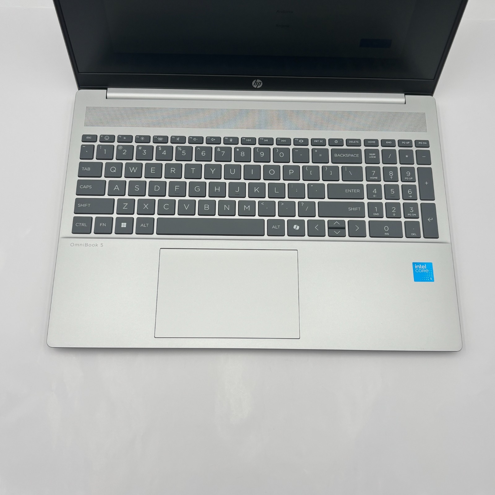 HP Omni Book 5 16″ Core 5 120U 16GB RAM LPDDR5 Gen 4 NVMe 512GB Silver – Mint