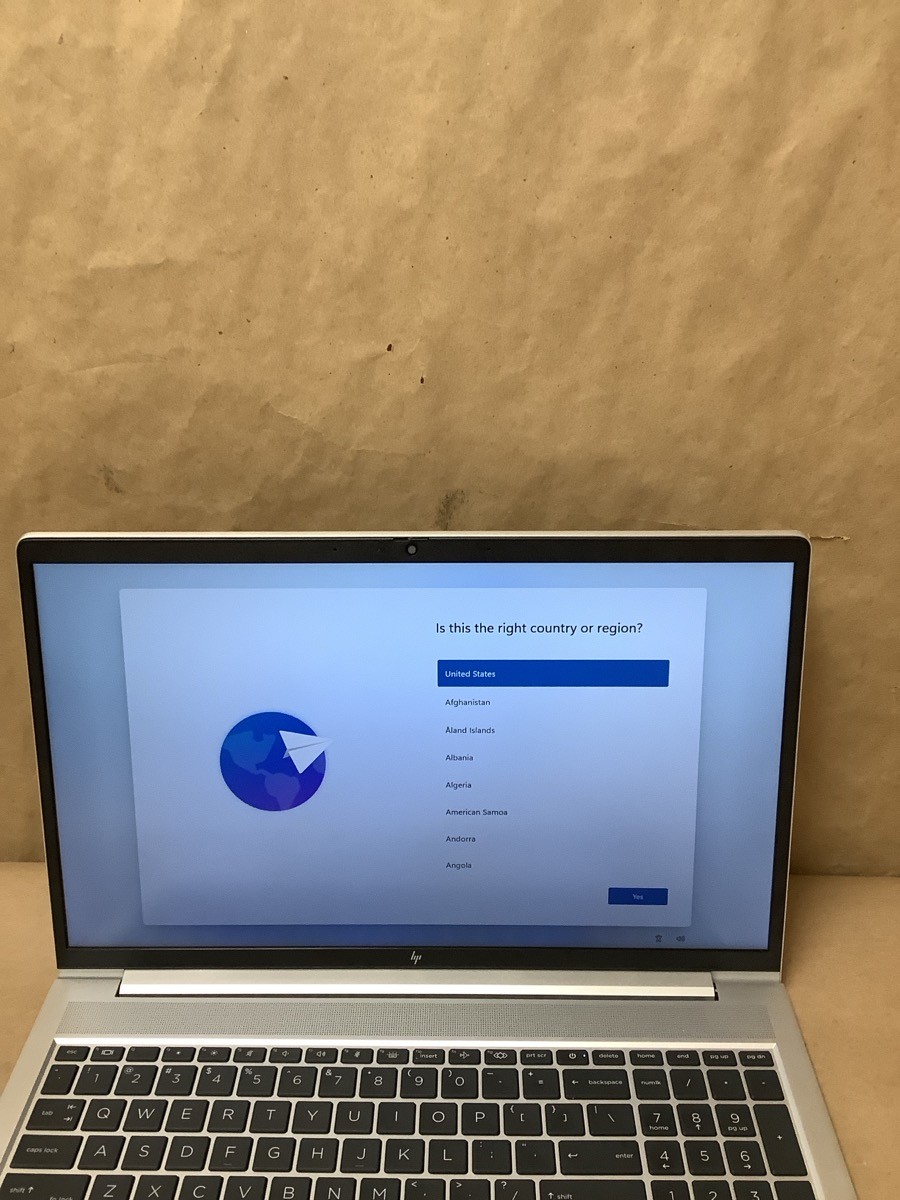 HEWLETT PACKARD ELITEBOOK 650 G10 15.6″ LAPTOP WITH CHARGER (B33005384)