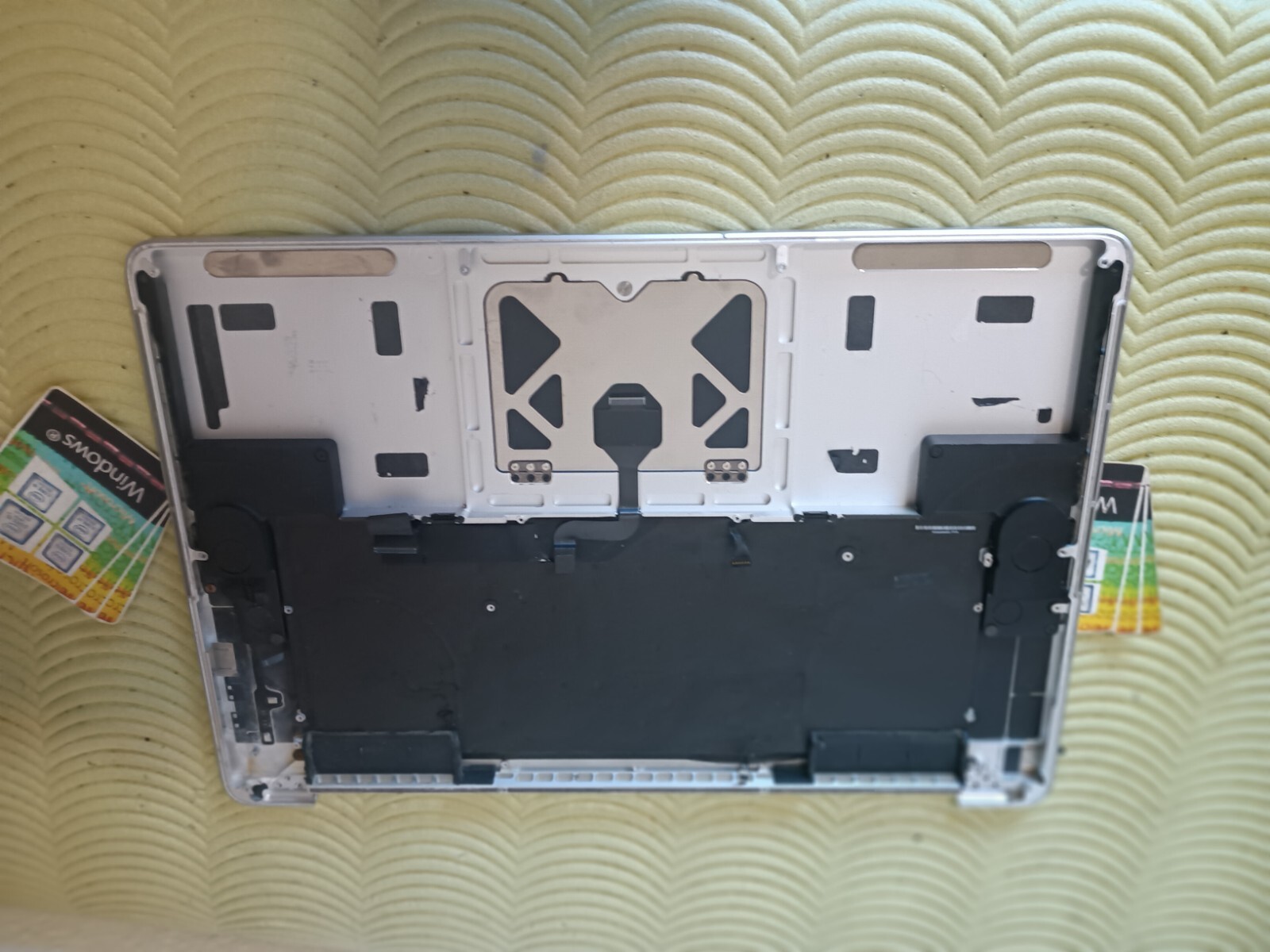 macbook pro 15 a1286 2010 touchpad and keyboard