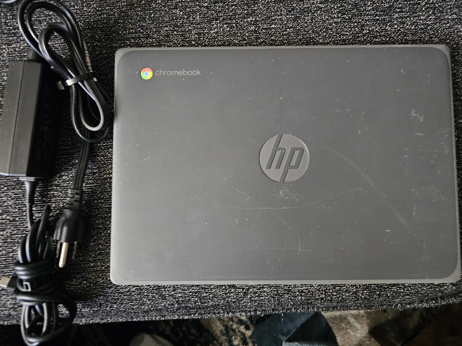 HP CHROMEBOOK G8. FACTORYRESTORED. 11.6 INCH. WORKING. COMES WITH A CHARGER.