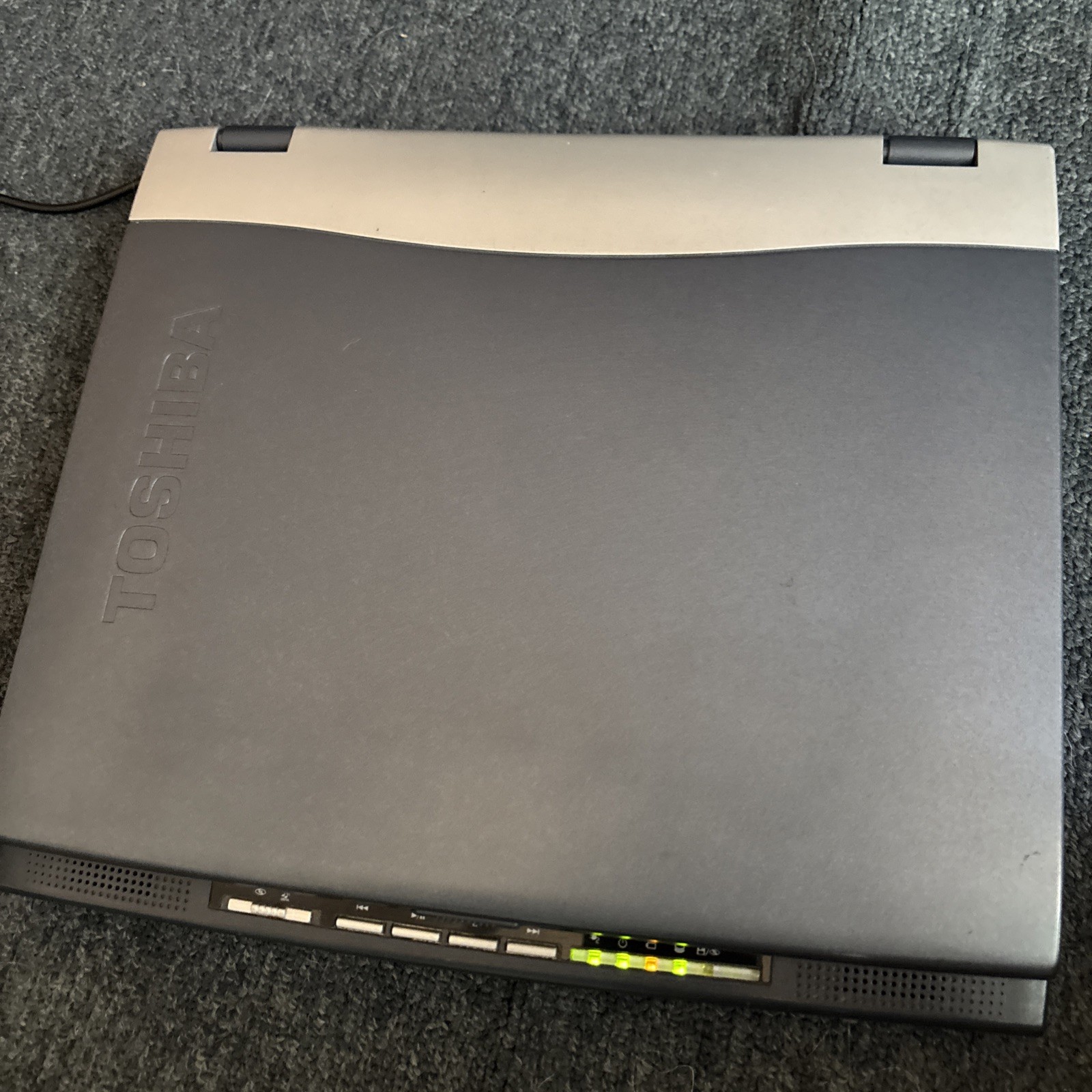 Toshiba 1800 Satellite CDROM 184mb RAM 9.35GB HDD 3.5″ Floppy*Needs New Battery*