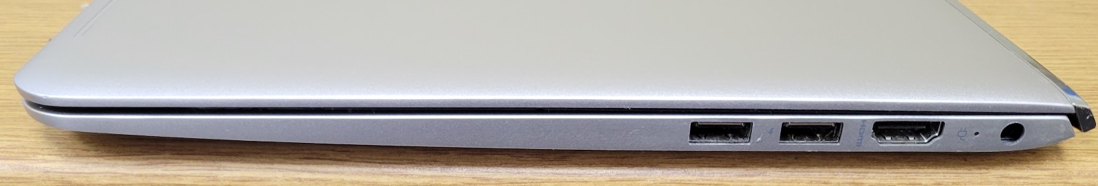 HP ENVY NoteBook 13-ab077cl i7-7500U 2.70GHz 8GB 128GB SSD QHD+ No OS