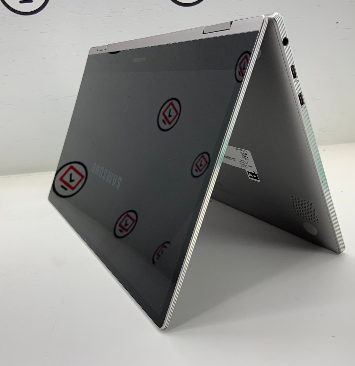 Samsung 9 Pro Notebook 13.3″ FHD Touchscreen Intel Core i7 256GB SSD 8GB Win11