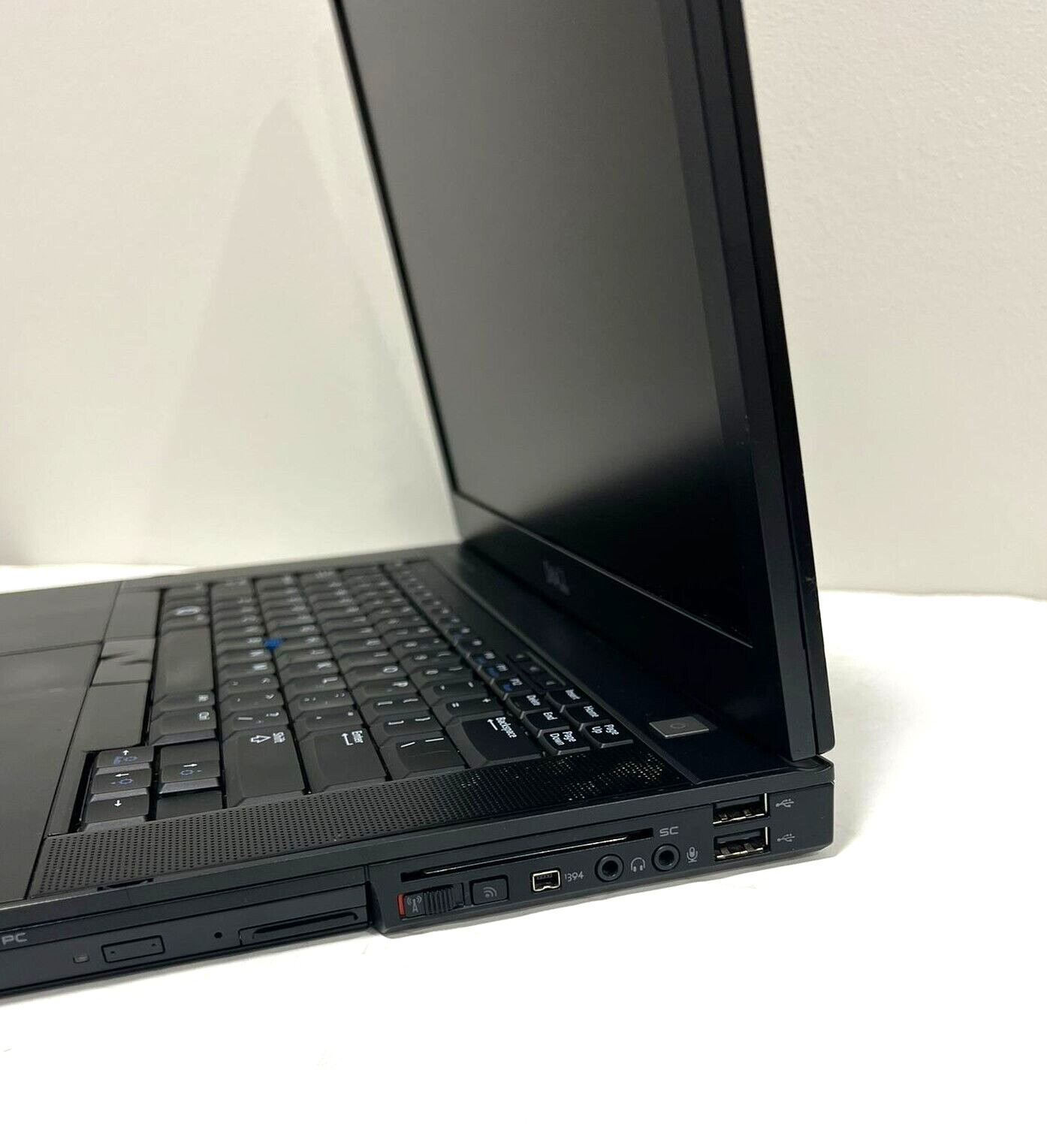 Dell Latitude E6500 15.4″ Core 2 P9600 2.66Ghz 2Gb Ram Laptop No HDD/Charger