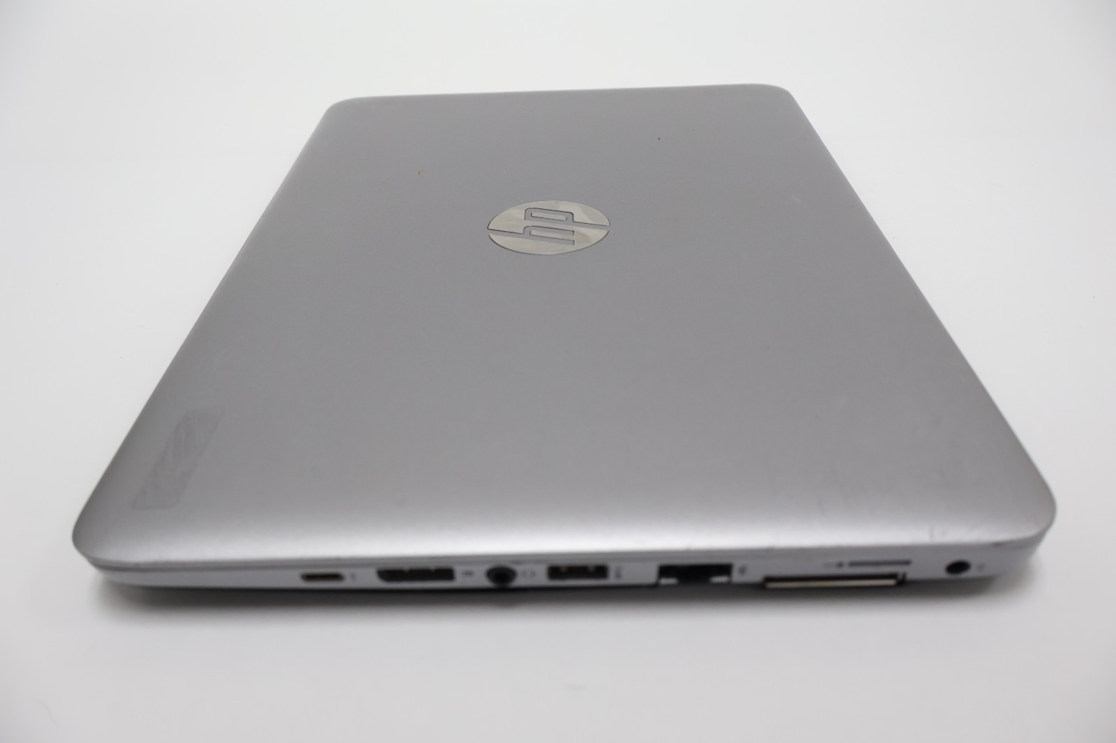 HP Elitebook 725 G3 – AMD PRO A12-8800B R7 – 16GB RAM – 256GB SSD NO OS