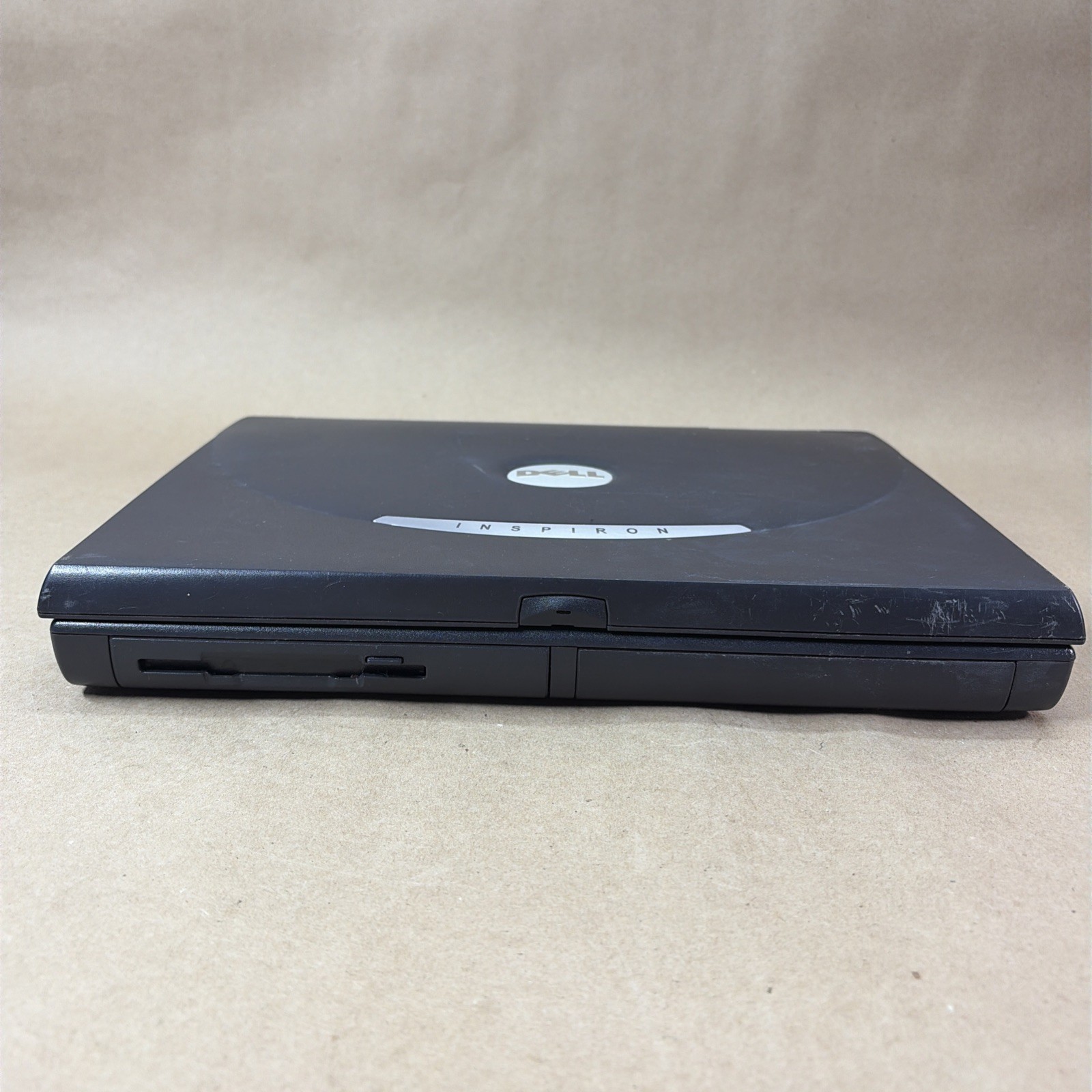 FOR PARTS Dell Inspiron 8200 PP01X Intel Pentium 4 Laptop UNTESTED