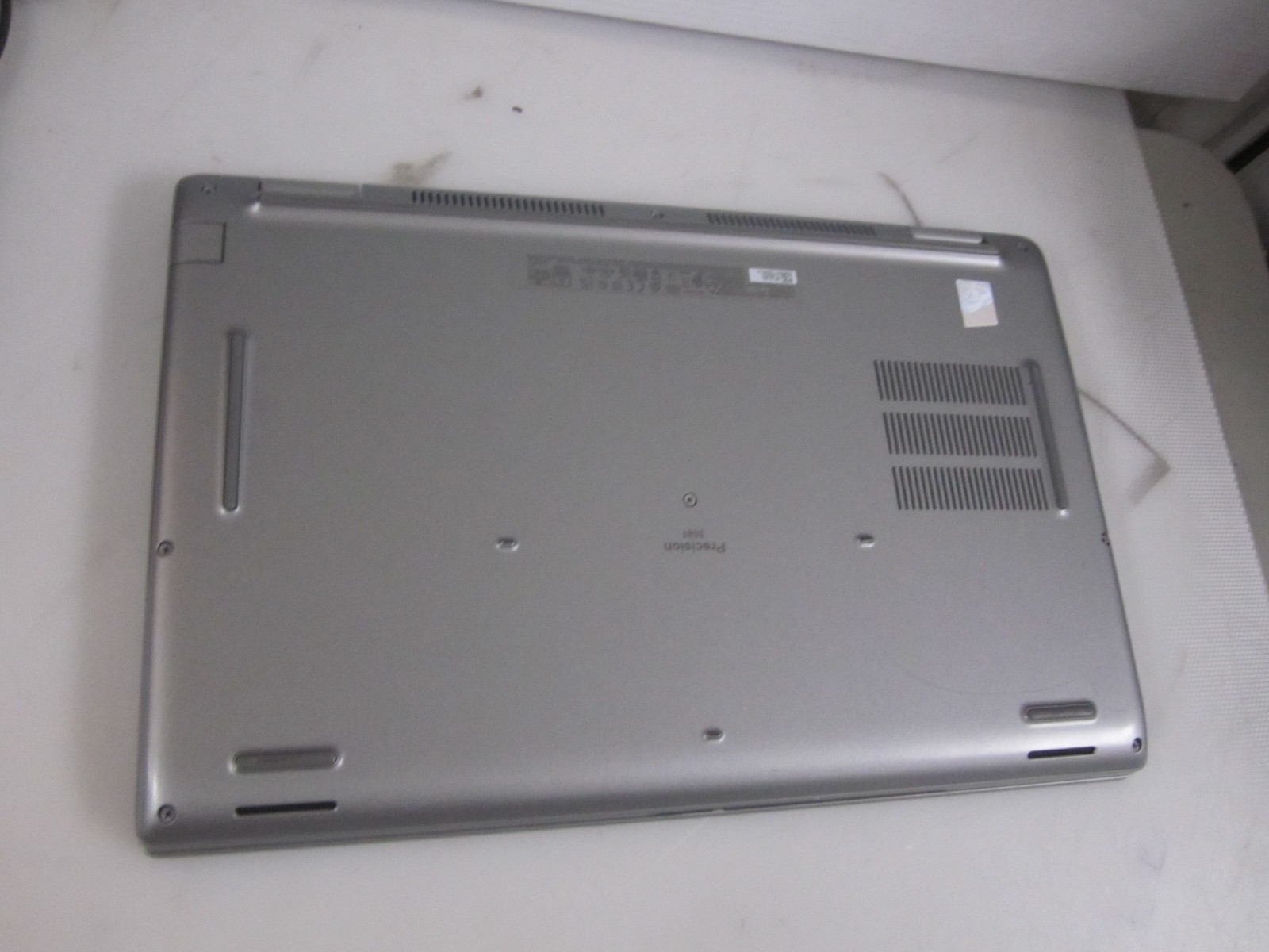 Dell Precision 3581 i5-13600H 4.60GHz 16GB 512GB M2SSD LAPTOP UBUNTU + AC
