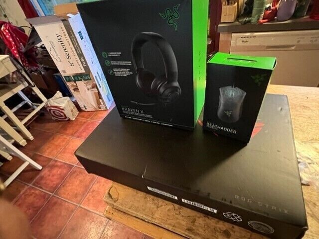 ASUS ROG Strix 15.6 FHD NVIDIA GEFORCE RTX 2070 16GB 1TB SSD INTEL I7-10750H CPU