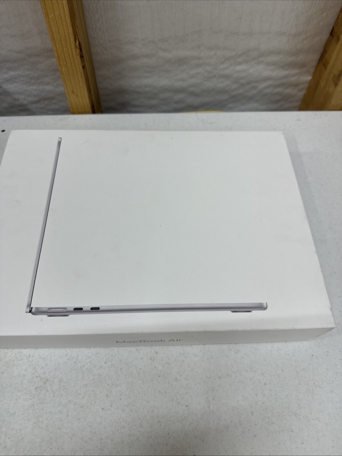 Apple MacBook Air 13″ A3240 M4 10-Core CPU 16GB RAM 256GB SSD Sliver