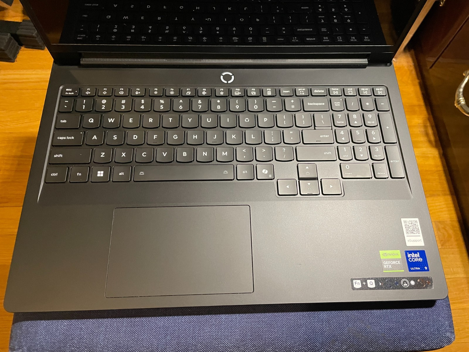 Lenovo Legion Pro 7 16IAX10H OLED 16″ WQXGA 240hz Ultra 9 RTX 5080 32GB 1TB SSD
