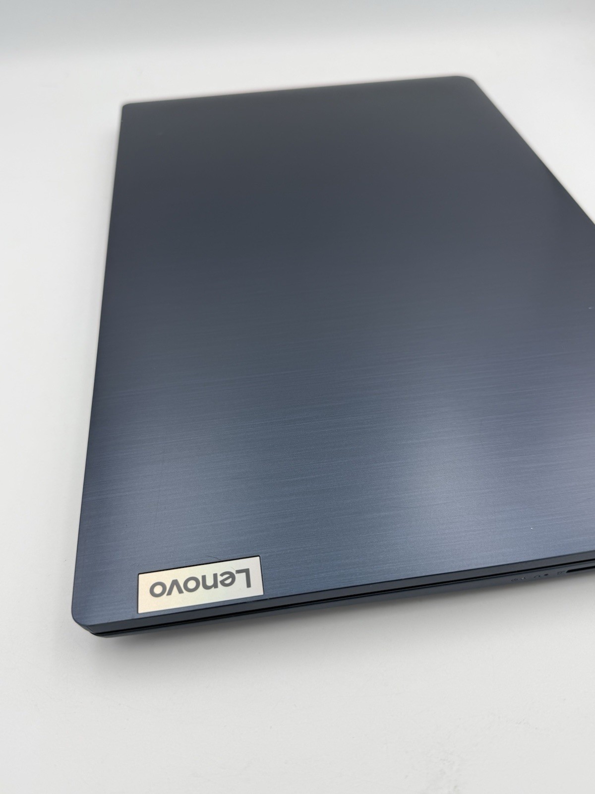 Lenovo IdeaPad 3 15.6” 15ITL6 – i7 11th Gen | 8GB RAM | 512GB SSD – 41C