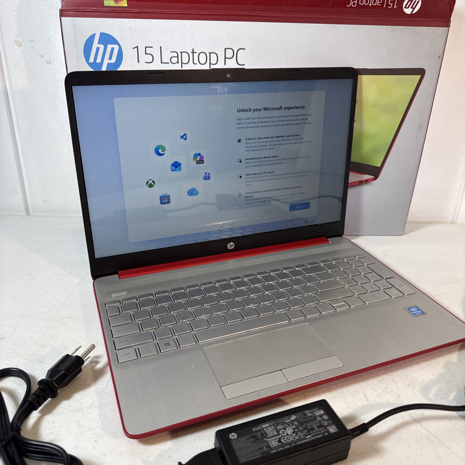HP 15-Red Laptop 15.6” Intel Pentium Silver N5030 4GB RAM 128GB SSD DW0083WM