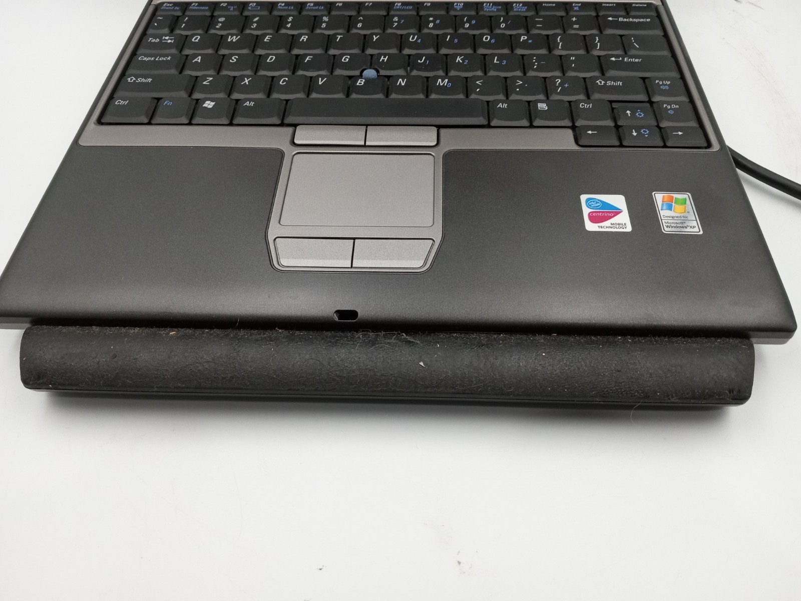 Dell Latitude D410 Laptop Intel Pentium 2.0GHz 2GB RAM 60GB HDD WinXP *READ* -RR