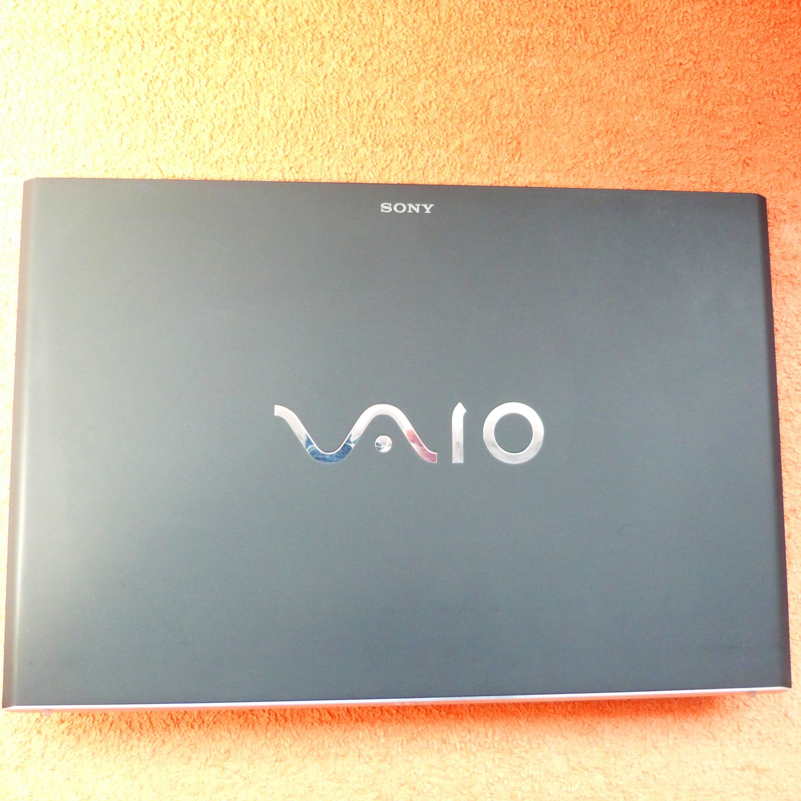 Sony Vaio PRO SVP13 13″ FULLHD l Carbon Fiber Thinnest UltraBook ONLY 800GRAMS