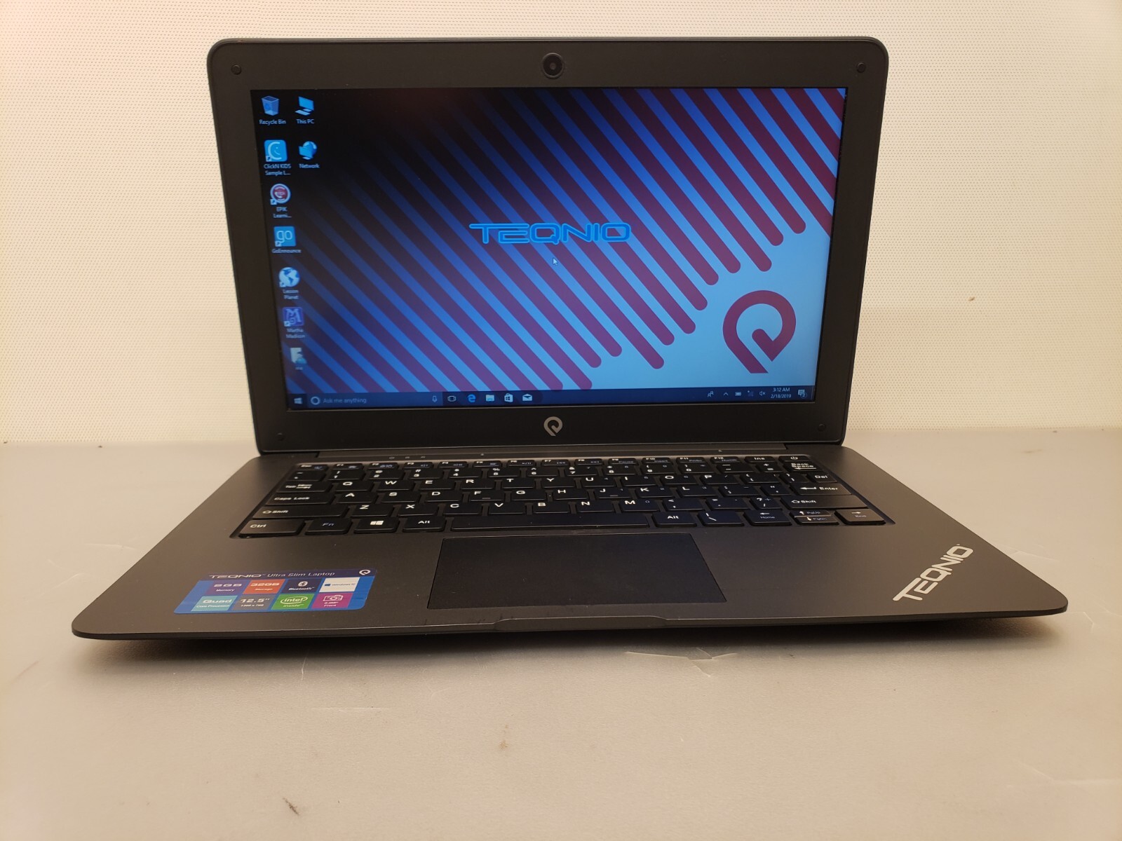 Teqnio Ultra Slim Laptop ELL1201T 12.5″ Windows 10 32GB SSD 2GB Intel Atom