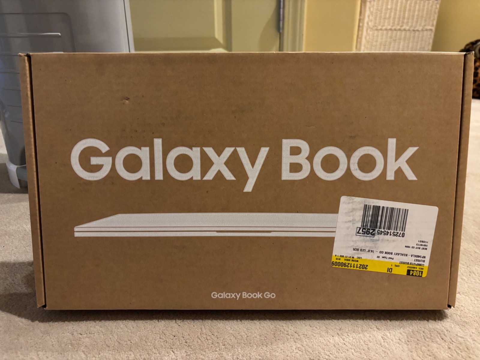 Galaxy Book Go 14.0” Silver Samsung, Windows 10 Home MCP:LPDDR4x 4GB + UFS 128GB