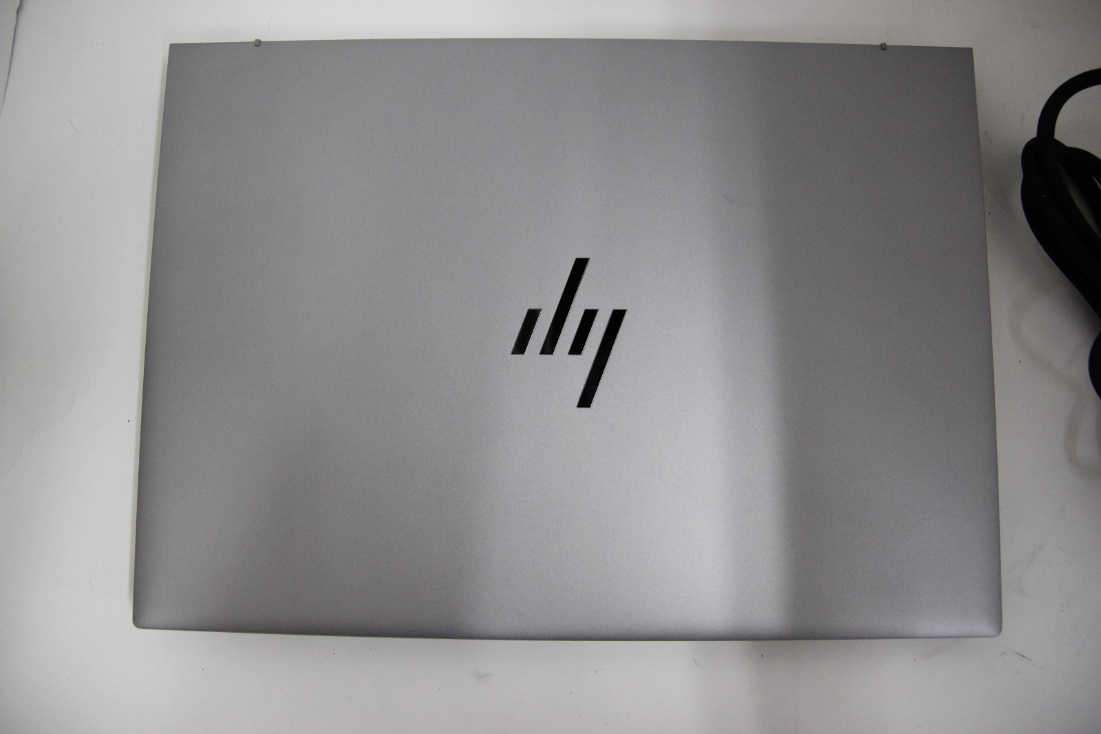 HP ZBook Firefly 14″ G11 A Ryzen 7 PRO 8840HS 3.3GHz 32GB 512GB Windows 11 Pro
