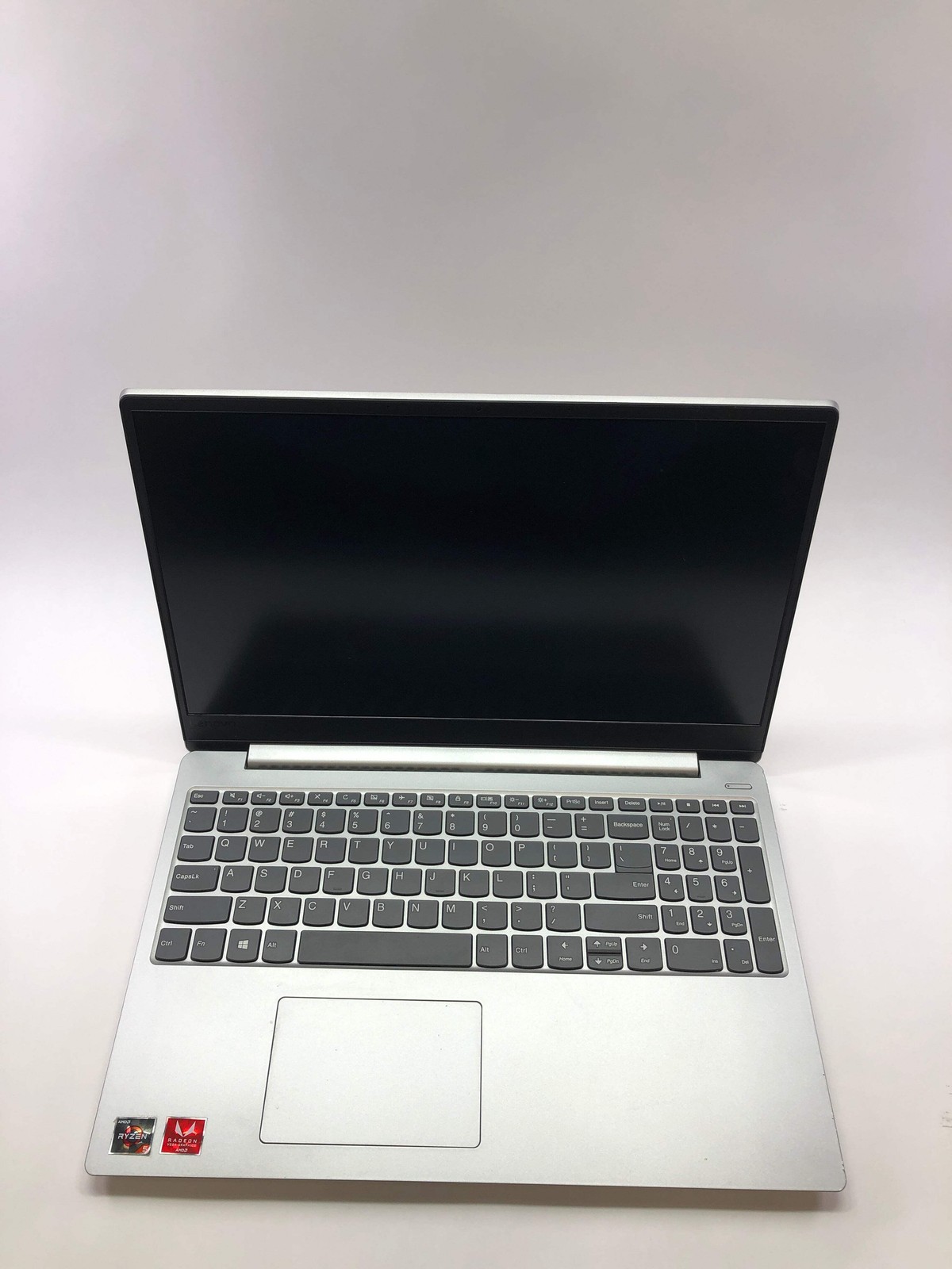 Lenovo IdeaPad 330s 81FB 15.6″ Ryzen 5 2500U 2.0GHz 8GB RAM 250GB SSD