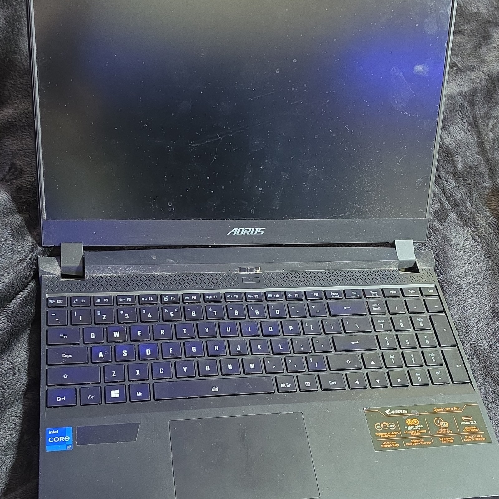 AORUS 15p XD 15.6″ Gaming Laptop i7 3070 FOR PARTS BAD MOTHERBOARD AND BATTERY