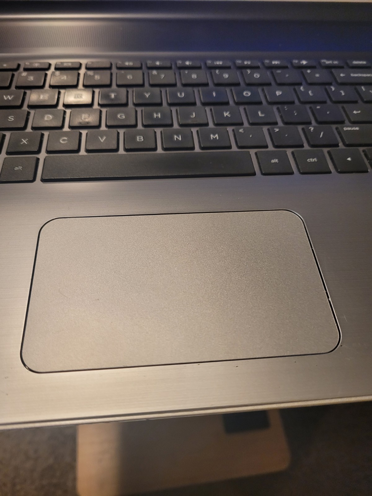 HP Laptop: MASSIVE 17.3″, AMD 1.8GHz, 8GB, 1TB, Webcam, Good Battery