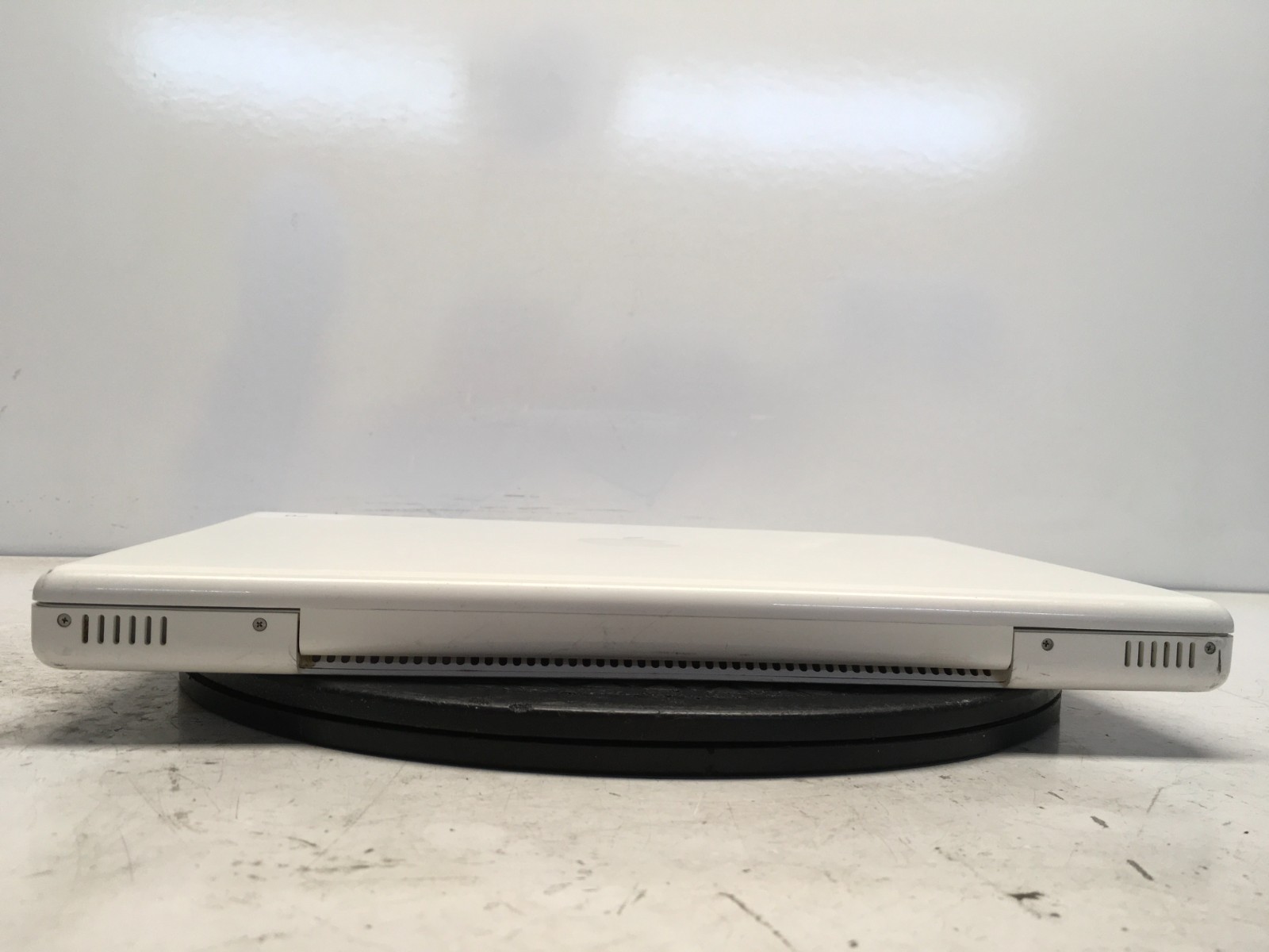 Apple MacBook A1181 Intel Core 2 Duo 2.16GHz 1 GB NO HDD