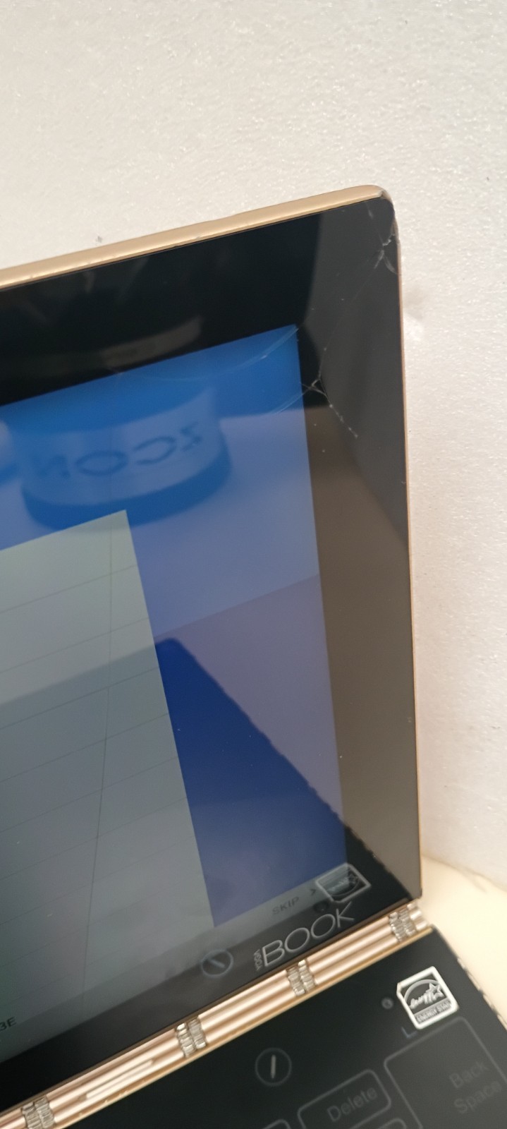 Lenovo Yoga Book YB1-X90F 10.1″ PARTS/REPAIR BROKEN SCREEN BROKEN PARTS AS IS
