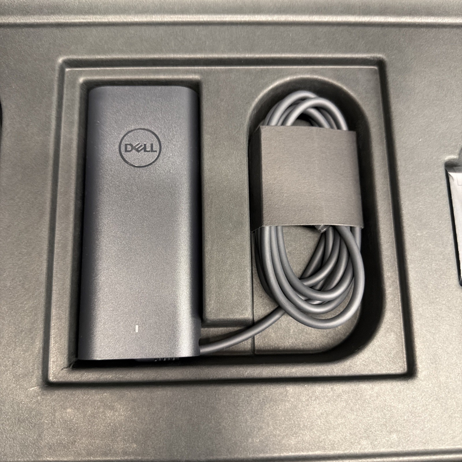 Dell XPS 16 Model 9640 Platinum 16.3” Touch Display/webcam 32GB 1TB SSD