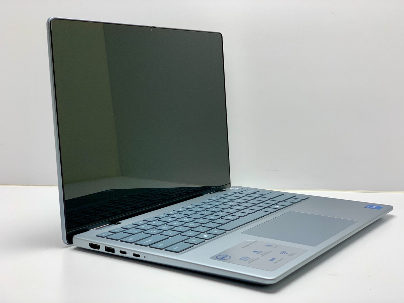 Dell Inspiron 14 7440 2-in-1 | i5-1334U | 8GB RAM | 256GB NVMe | LINUX