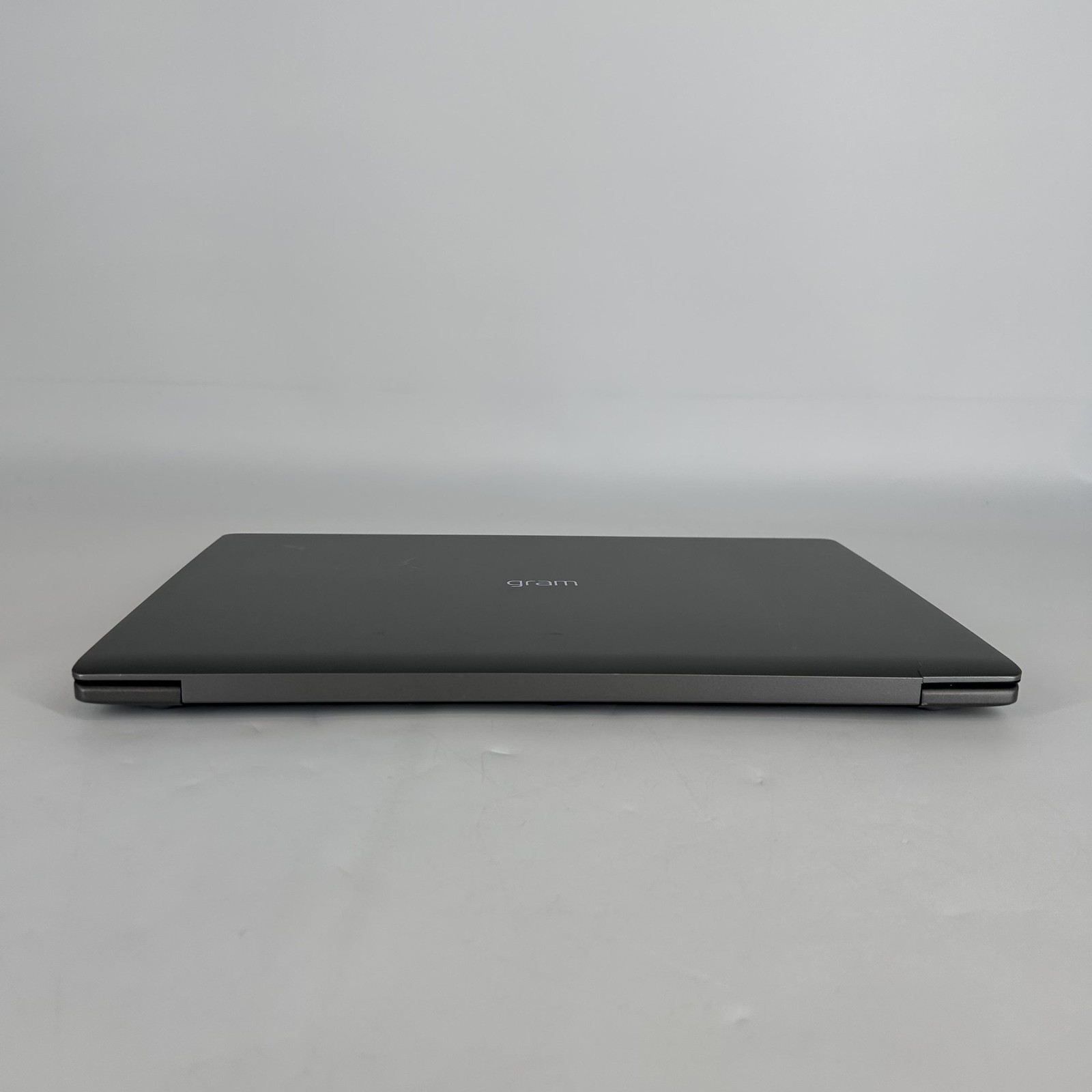 LG Gram 17 Gray QHD+ i7-1065G7 1.30GHz 16GB RAM 512GB/512GB Good
