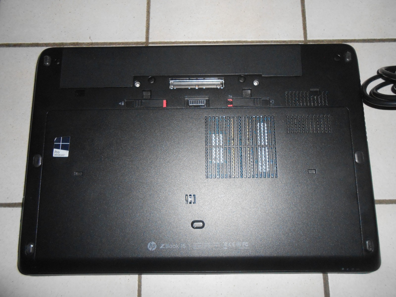 HP ZBook 15 G2 i7-4710MQ 24GB 256GB SSD FullHD nVidia Quadro K1100M Linux Mint
