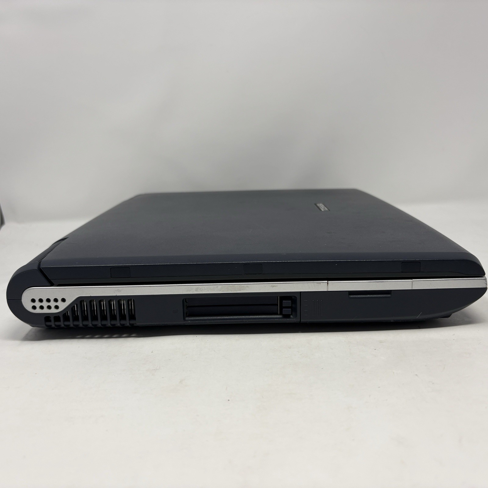 Toshiba Satellite 15″ Laptop Intel Pentium 4 – Windows XP – 256 MB RAM – Tested