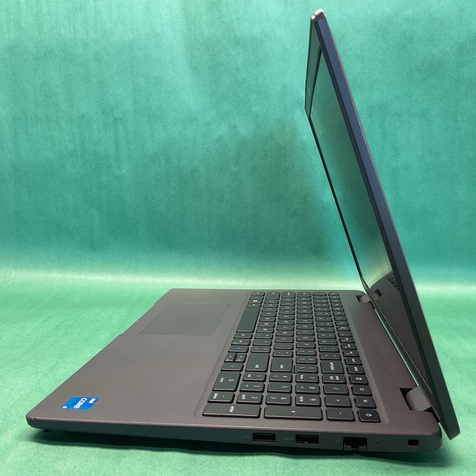 DELL Latitude 3540 15.6 HD – Powers On – NO HARD DRIVE- Untested