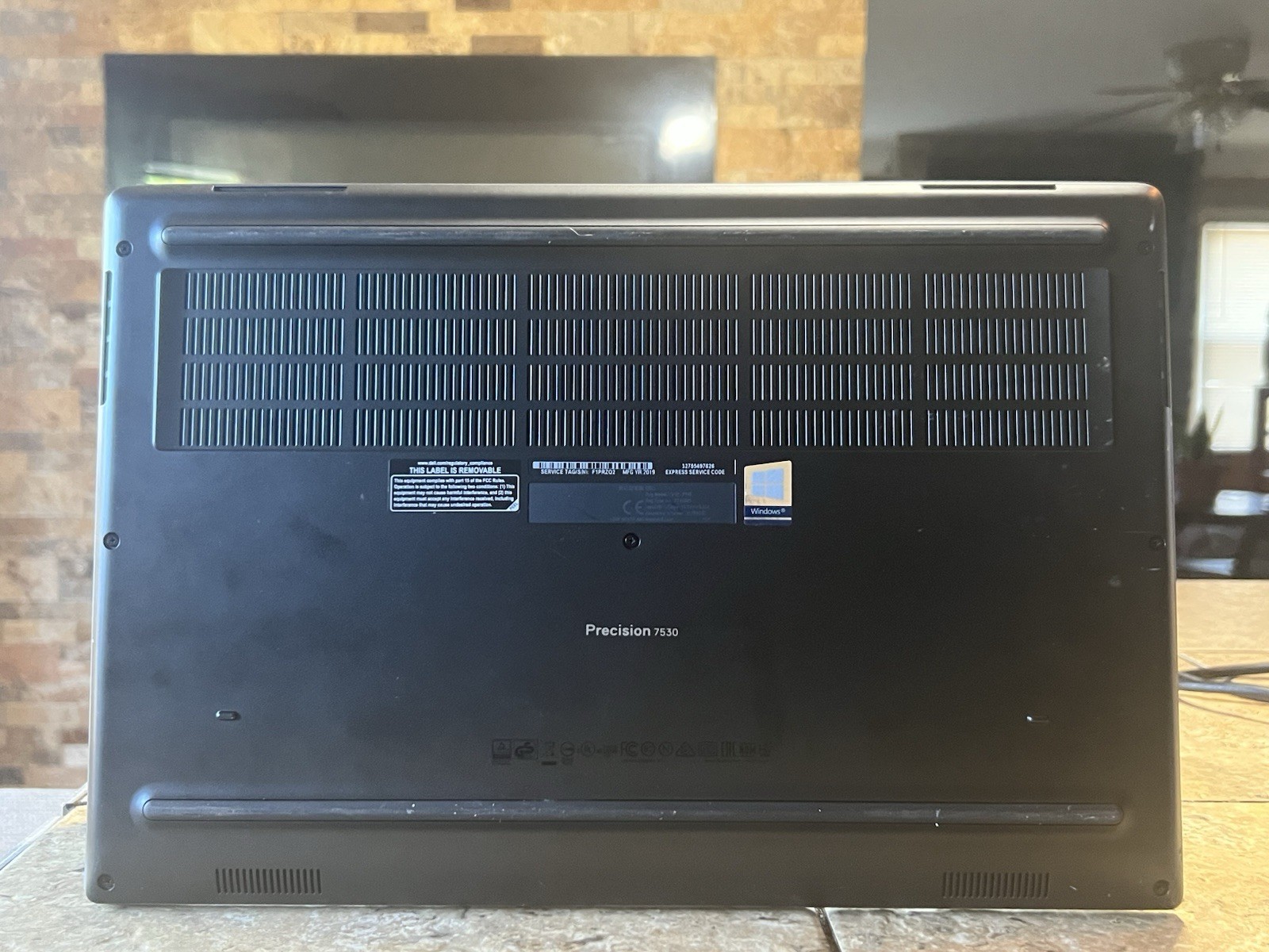 Dell Precision 7530 15.6″ Intel i7-8850H 16GB 512GB SSD Pro WX 4150 Win11