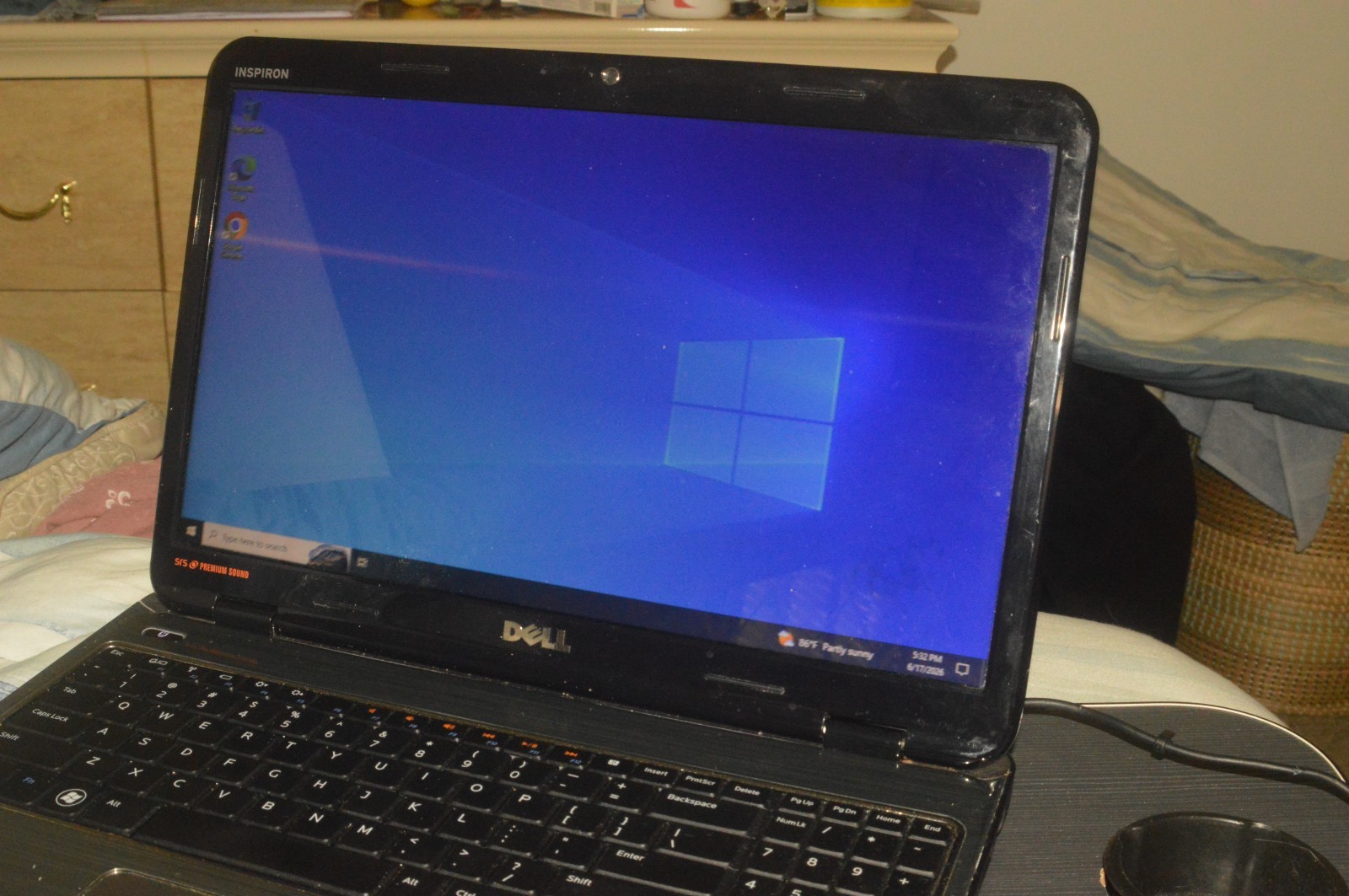 dell inspiron n5010 laptop replaced batterys 8 gig mem 320 h/drive