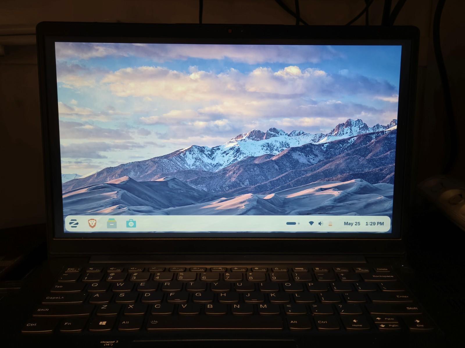 Lenovo IdeaPad 3 Ryzen 7 5700U 512GB SSD Radeon Graphics Zorin OS Linux