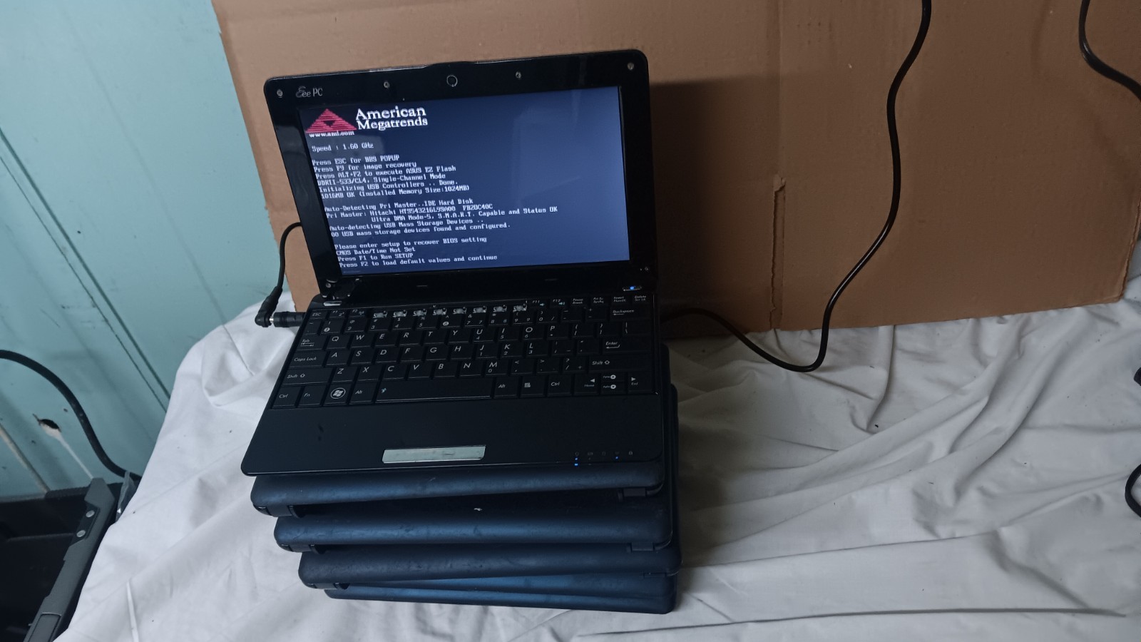 Lot of 6 ASUS EEe PC Mini Netbooks Laptops Intel Atom 1.6 GHz 160 GB HD Linux OS