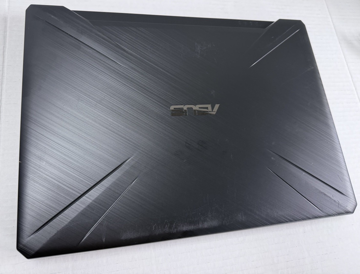 ASUS TUF FX505G 15.6 inch Intel Core i7 9th Gen 2.6GHz 8GB RAM 512 GB SSD (READ)