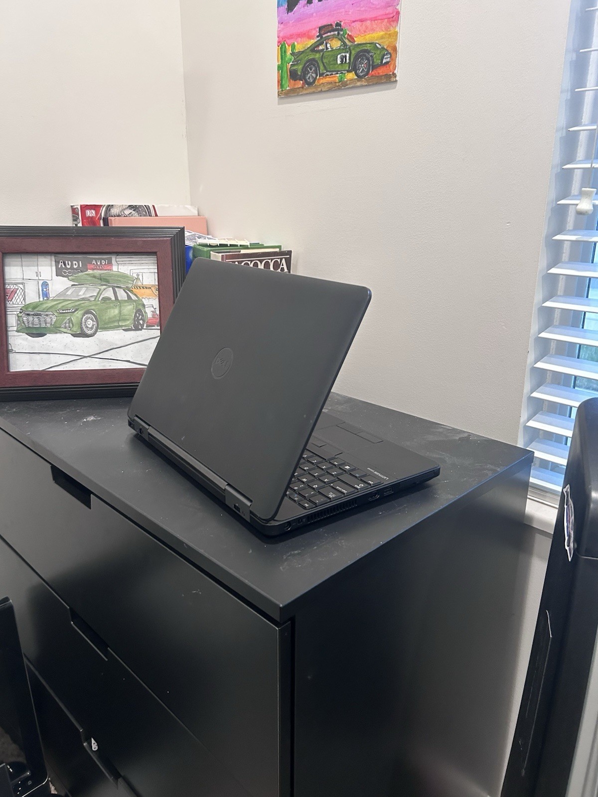 Broken Dell Latitude 5531 Laptop, Black, Doesn’t Turn On.