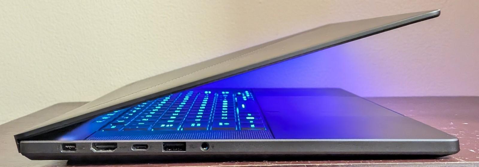 ASUS ROG Zephyrus G16 OLED (Core Ultra 9 185H, 16GB/1TB SSD, RTX 4070) Laptop
