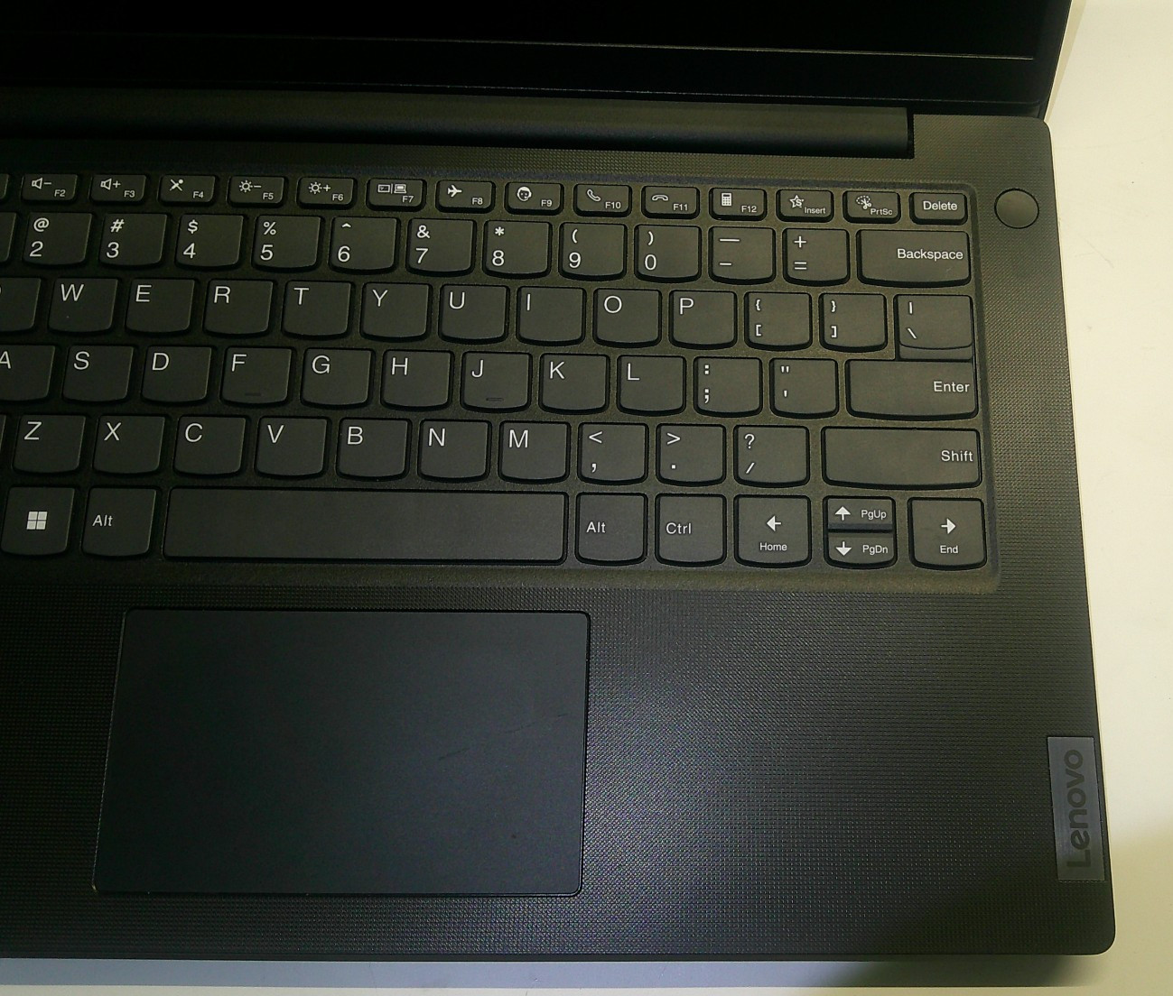 Lenovo V14 G3 IAP 14″ i7-1255U 16GB RAM 512GB SSD Win 11 Pro
