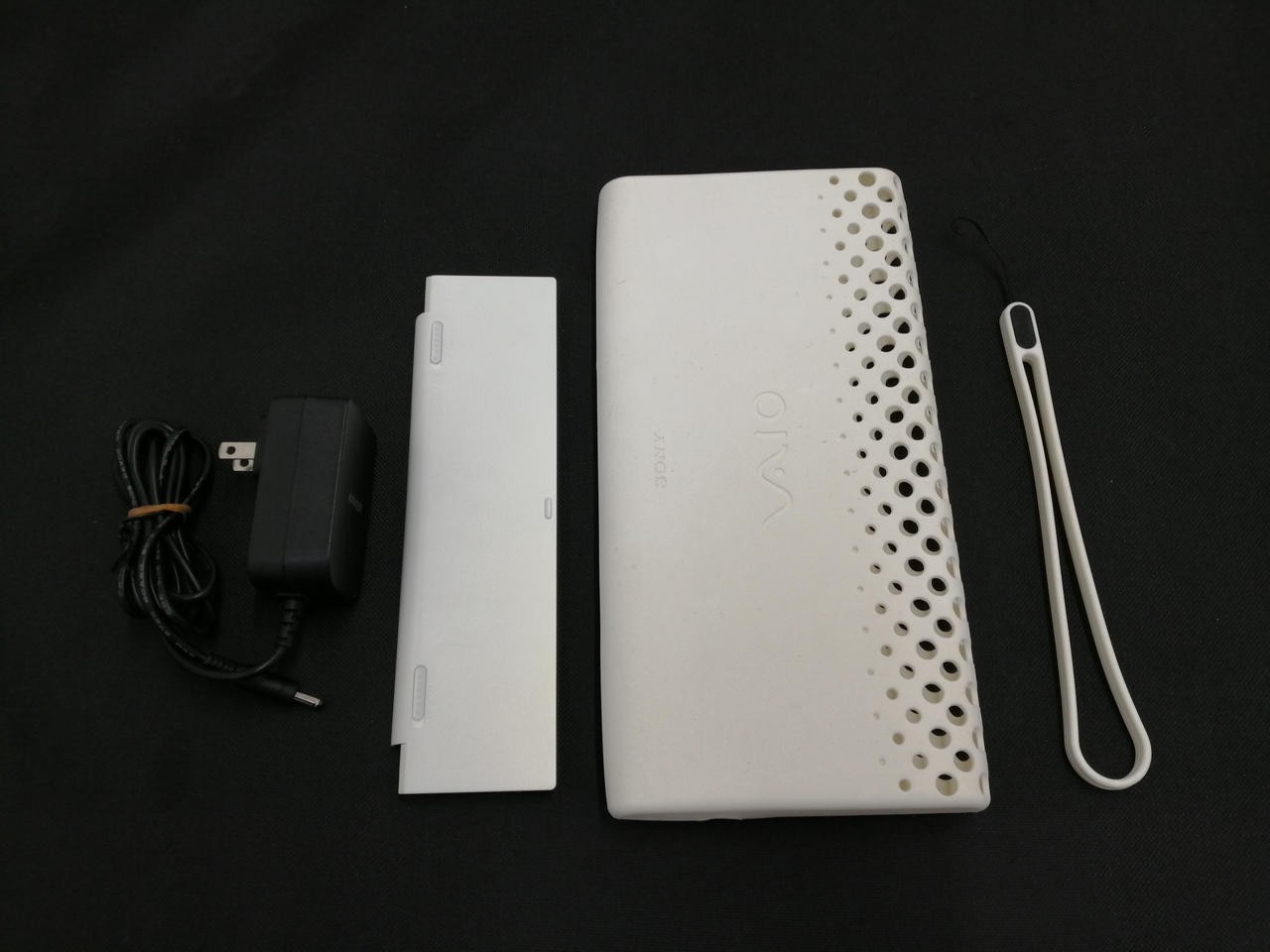 Junk SONY VAIO TYPE P VPCP119KJ Pink Intel Atom Z530 64GB RAM 2GB