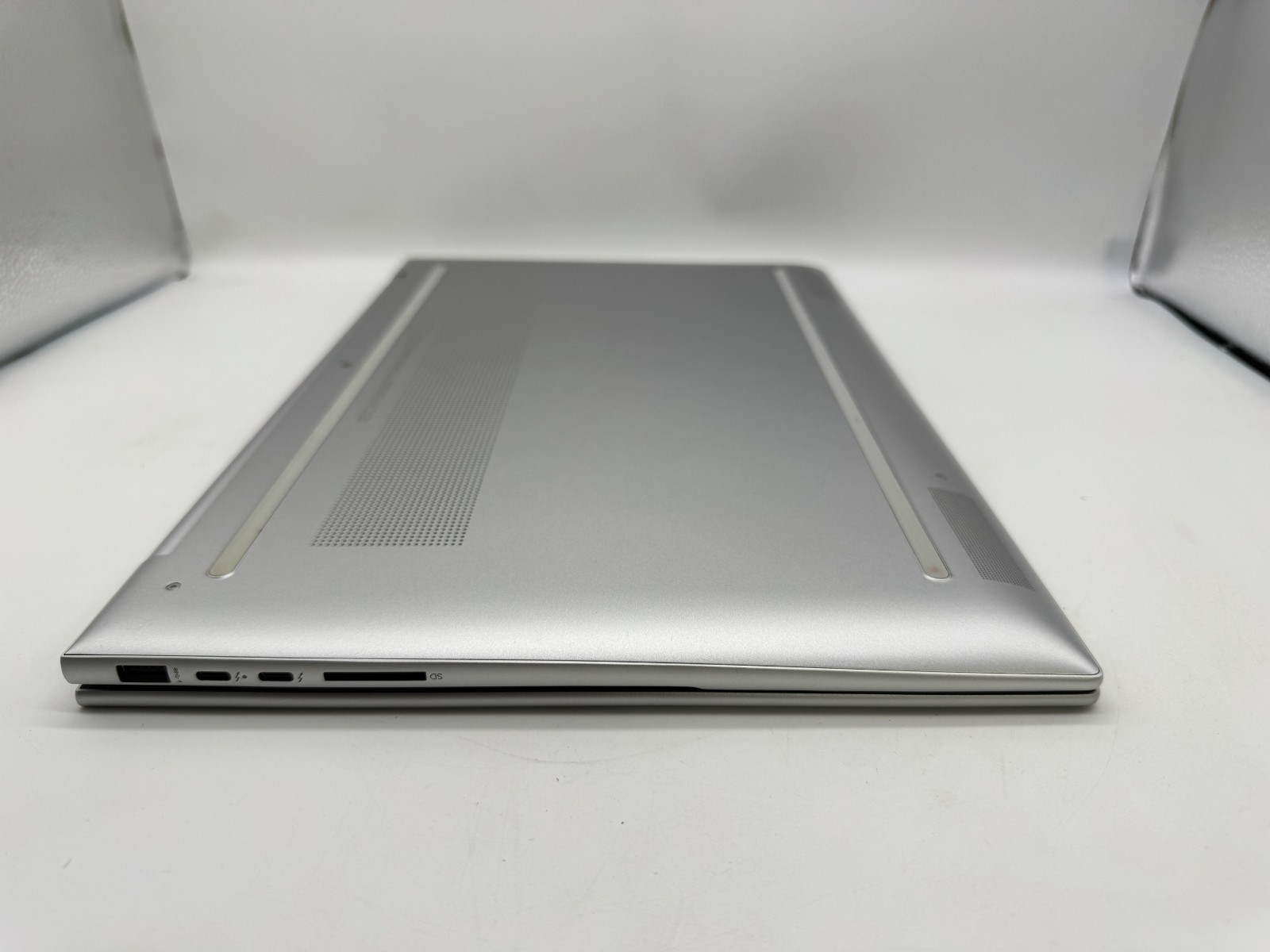HP ENVY 17-cr0797nr 17.3″ Touch Laptop Intel Core i7-1255U 16GB 1TB SSD RTX 2050