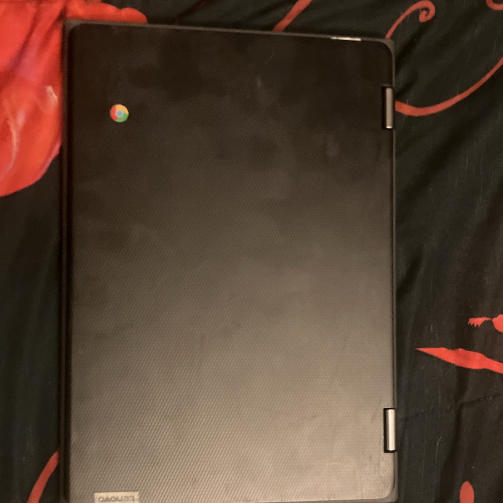 Lenovo 300e Chromebook 2nd Gen 11.6 in Touchscreen 2-in-1 AMD A4 4GB 32GB