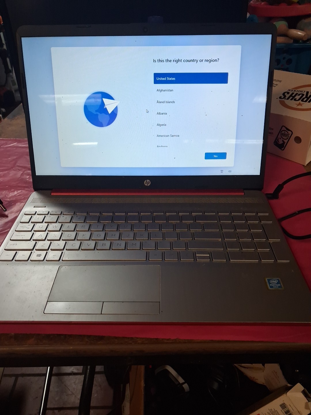HP 15-dw0083wm (Red edition, Intel(R) Pentium(R) Silver, Windows 11 Home, 4GB)